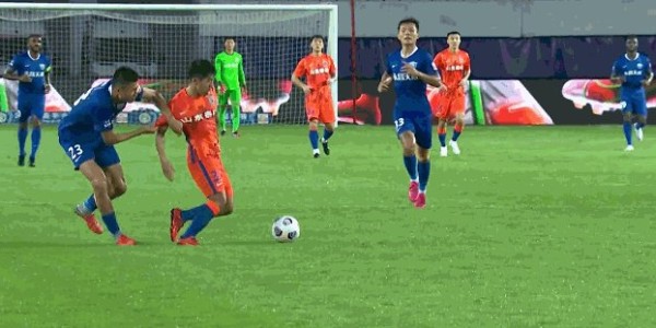 九游互动中心-金敬道遭踩踏离场被送往医院 徐亮:国脚都是宝啊