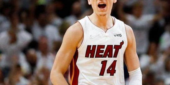 九游娱乐-佩顿受伤 字母受困 决定东西部半决赛的四大因素