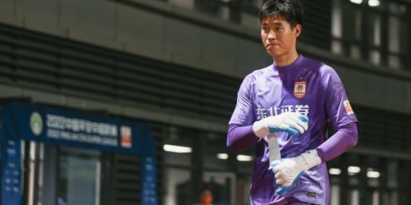 九游体育比分-12年出战81场的门将刘伟国，大礼送给了谁？